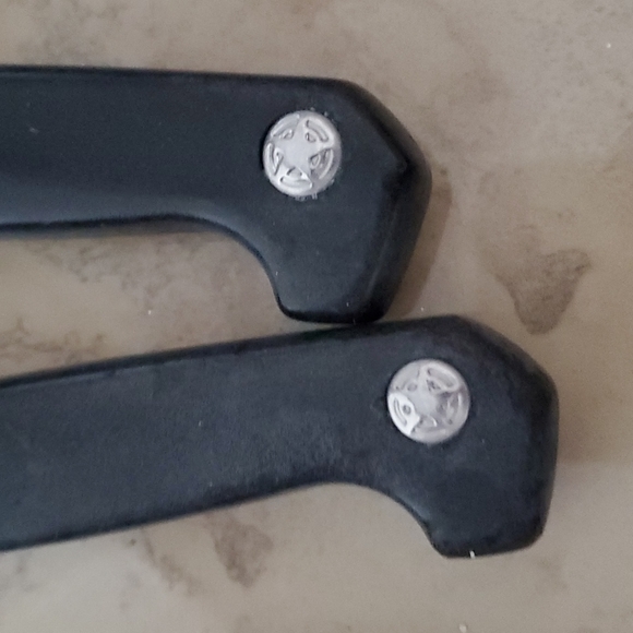 Vintage Butcher Block Set with (12) knives/tool - Picture 4 of 6